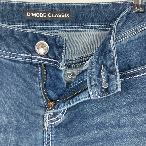 D’MODE CLASSIX Rhinestone Bling Low Rise Bootcut Jeans - Size 2 - Picture 9 of 12